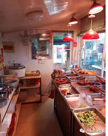 直擊餐飲服務(wù)現(xiàn)場(chǎng) 丹陽(yáng)45家食品經(jīng)營(yíng)單位被集中約談